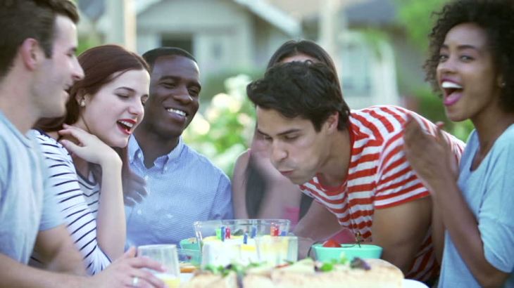 805235329-creole-ethnicity-wish-birthday-cake-birthday-party